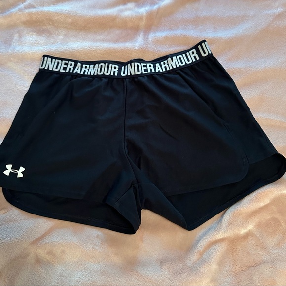 Under Armour Black Athletic Shorts with Pockets - Picture 1 of 5
